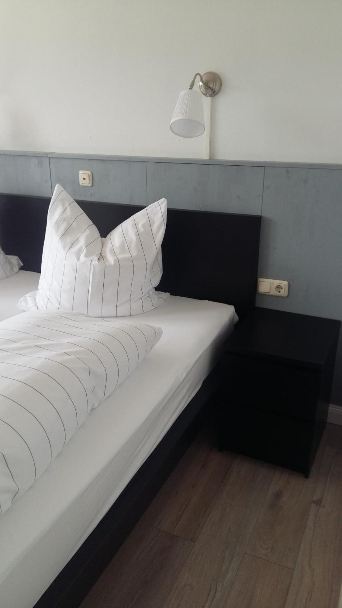 Zum Rebhang Bed & Breakfast Oestrich-Winkel Exterior photo